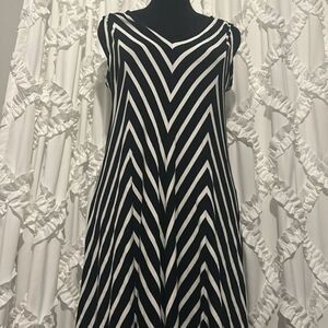NWT Chelsea and Theodore maxi dress small   F